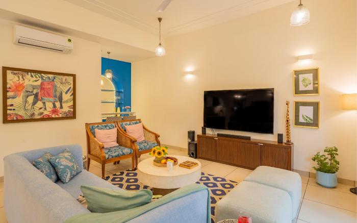 ELIVAAS 4 BHK with Pvt Pool near Baga - Celest