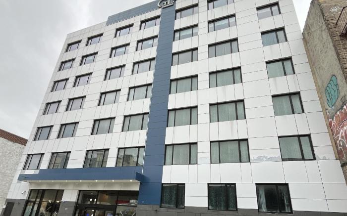 GLō Best Western Bronx NYC