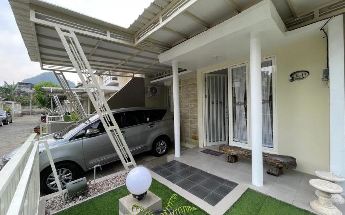 Andaru Villa Batu
