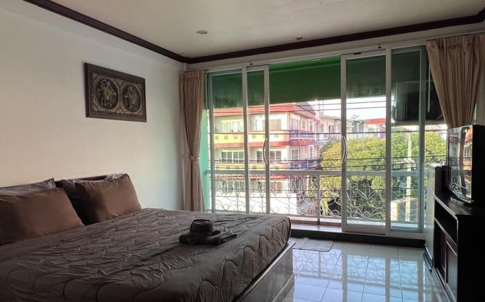 Green hotel -Room with Balcony