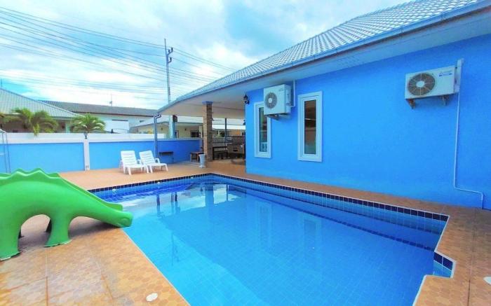 Fahsai pool villa