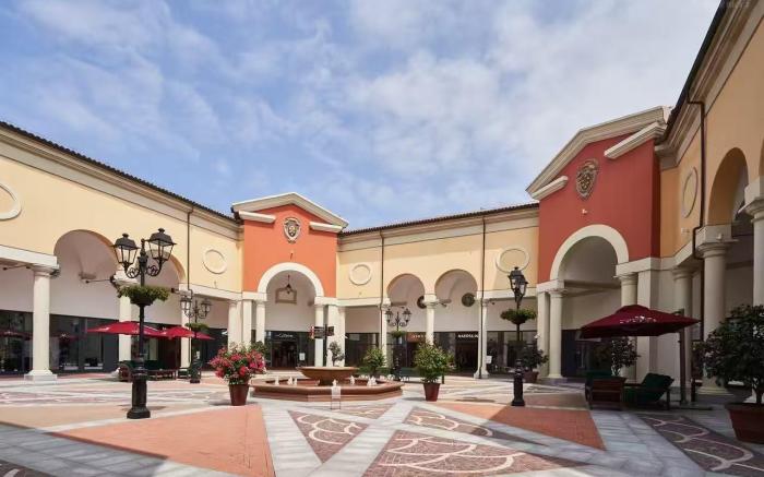 Manli Hotel Shanghai Pudong Airport Branch-Free shuttle buses to Pudong Airport and Disneyland