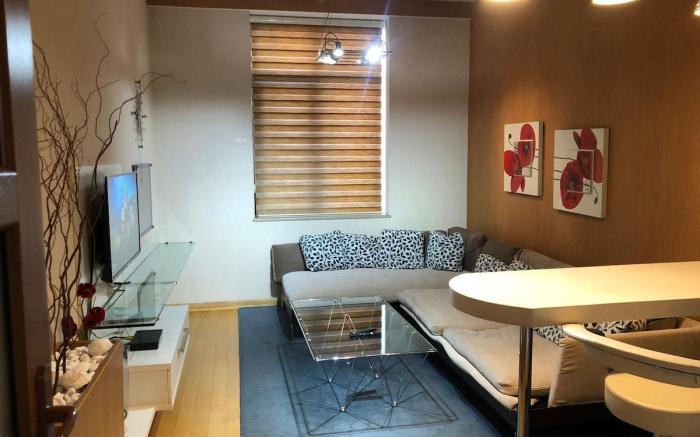 Downtown Delight: 2BR Cozy Haven