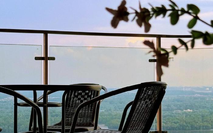 Spacious Balcony Full Seaview Netflix 2CP @ 6-8pax