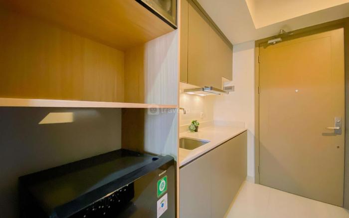 Good Place & Modern 1BR Gold Coast Apt By Travelio