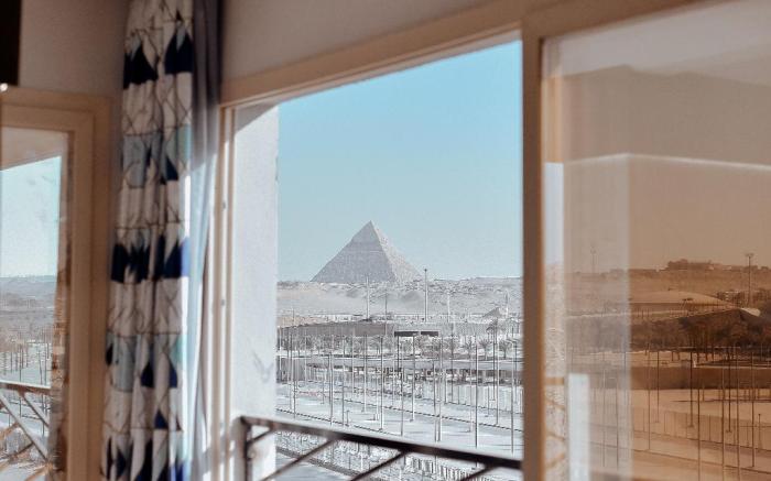 Royal Great Pyramid INN