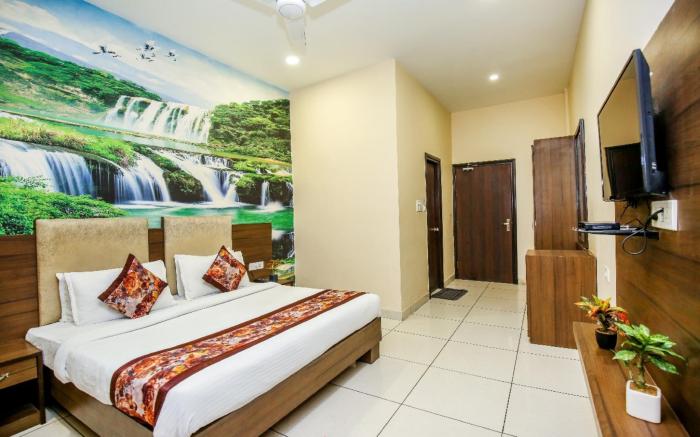 Goroomgo Karan Residency Amritsar