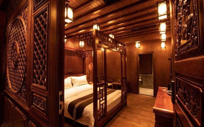 Spirited Silky Inn