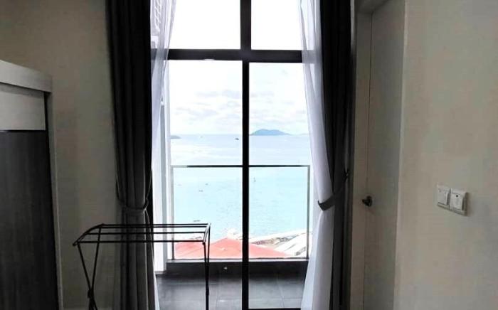 Maxhome Premium Sea View Studio@The Shore KK C9N
