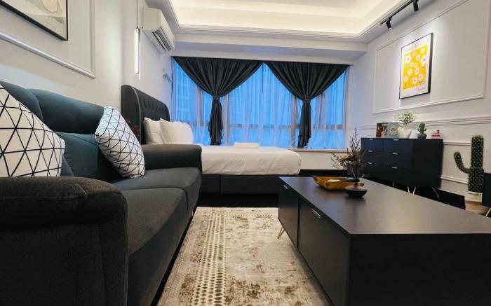 Artisan View Studio unit R&F Seine Region by ANJU