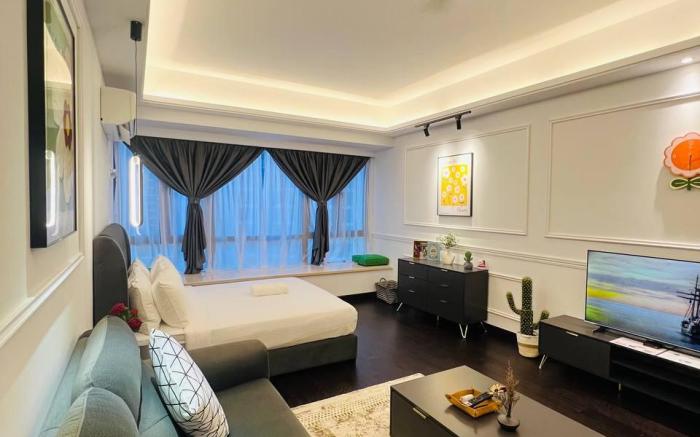 Artisan View Studio unit R&F Seine Region by ANJU