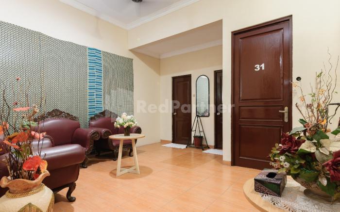 SR Residence near Mall Ciputra Cibubur Mitra RedDoorz