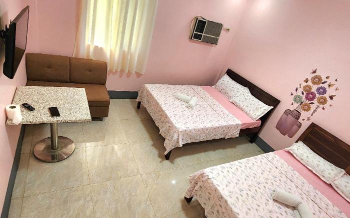 Family room for 4pax w/AC and CR