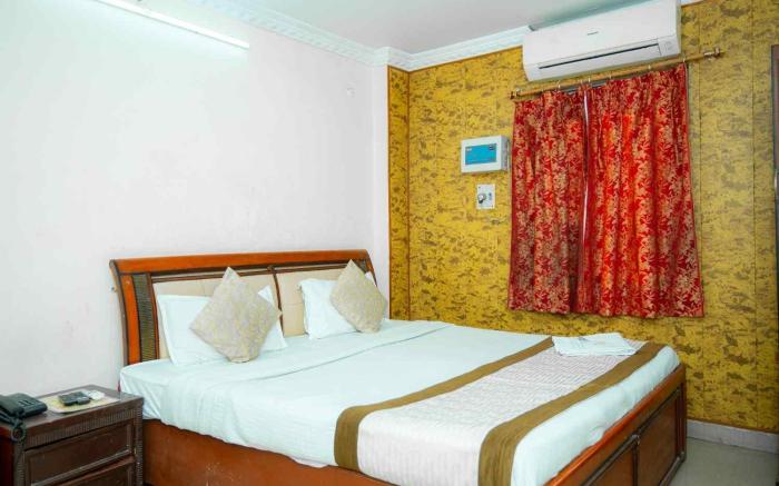 HOTEL MANOHAR PALACE