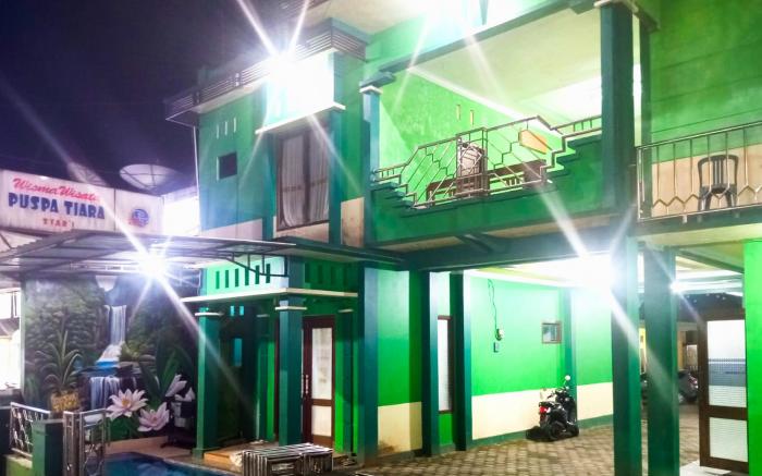 Puspa Tiara Syar'i Guci Mitra RedDoorz