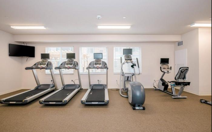 WaterWalk Extended Stay by Wyndham Kansas City - Overland Pk