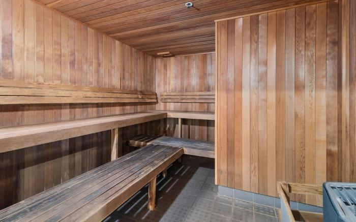 Coastal Harbour lights -Pool  Gym   prime Location