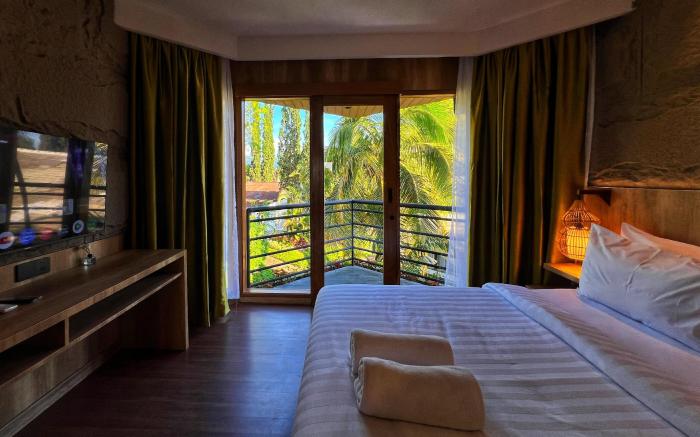 Villa 4-BR Klub Bunga No. 10 Batu Malang