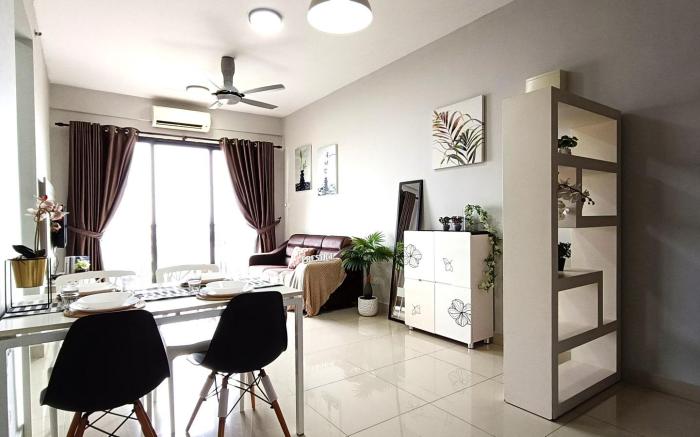 Cozy 2R1B Center of Kota Bahru 