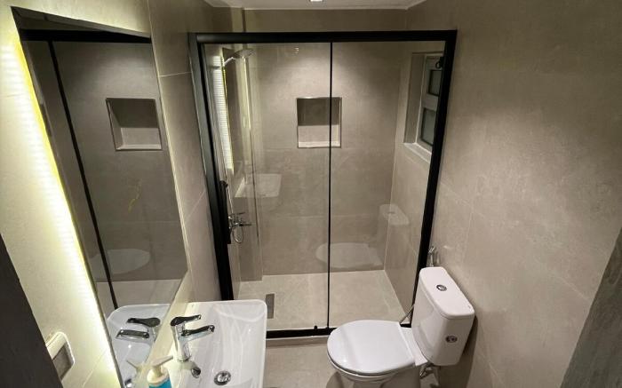 Modern studio in central location #3