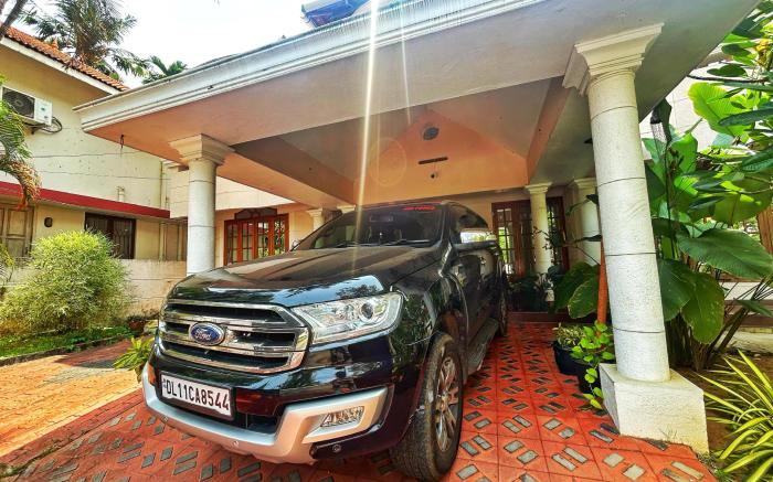 La Casa Luxury Villa at City Centre, 5 kms Airport