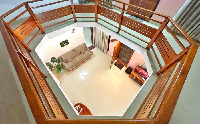 La Casa Luxury Villa at City Centre, 5 kms Airport