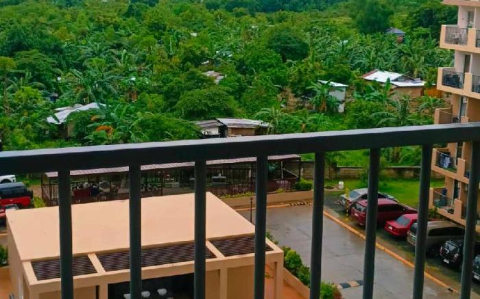 Pool View Studio w/ Balcony near Mactan Airport