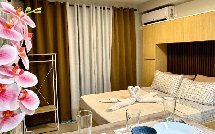 Pool View Studio w/ Balcony near Mactan Airport