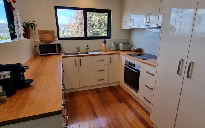 Hill House Hobart - Fantastic views close to city