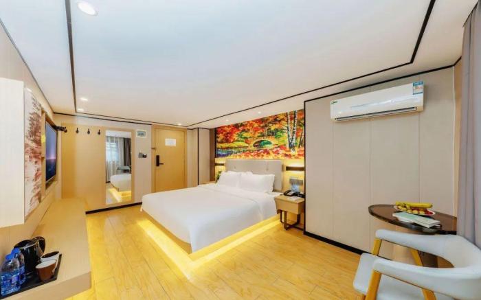Yimimi Apartment (Guangzhou 13 Hangyi De Road Subway Station) 