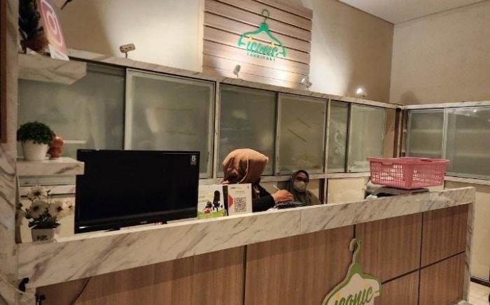Pakuwon Mall Apartemen Orchard Netflix View Pool