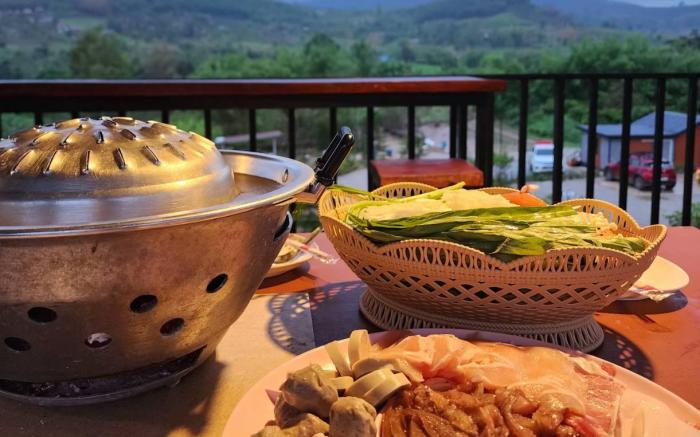 Monkhaokho Zone B-ม่อนเขาค้อโซนB ฟรีหมูกระทะ