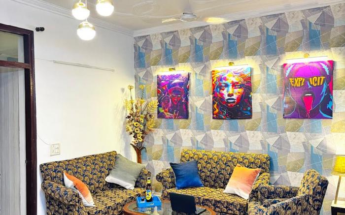 Sassy by Ikhomes: 2BHK Apartment- New Delhi