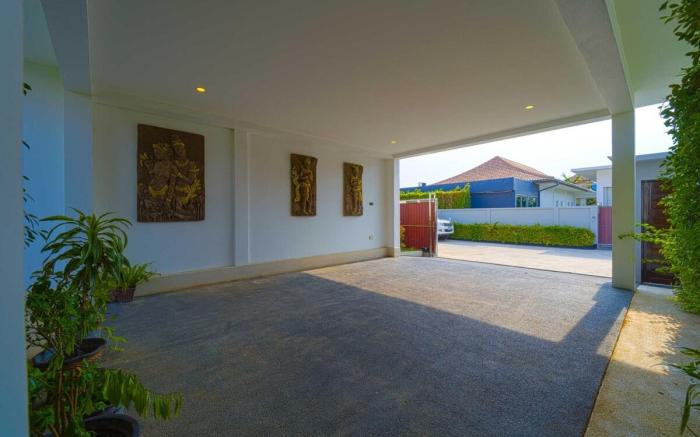 Modern 3 Bedroom Pool Villa l(MR54)