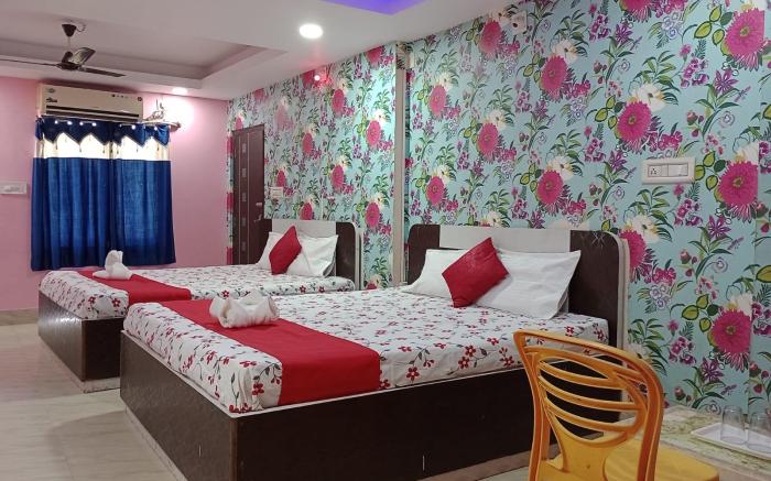 Hotel Padoshi Near Puri Beach By Morservices