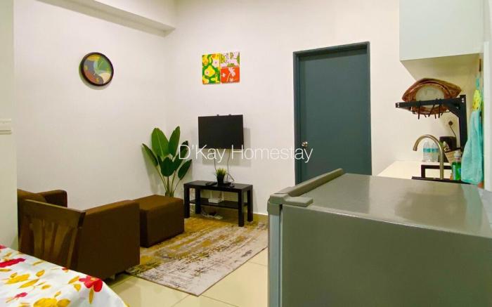 Mesahill Studio with Massage Chair by DKAY