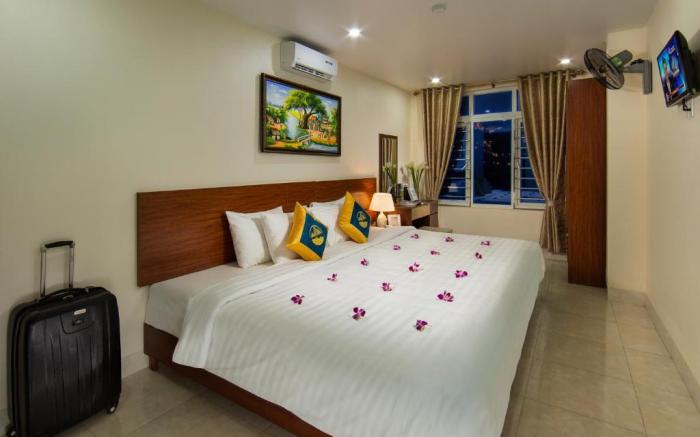 Catba Cannon Fort Hotel