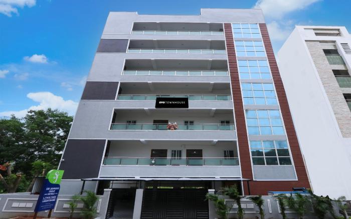 Collection O Sri Jahnavi Group besides Yashoda Hospital hitec city