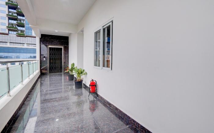 Collection O Sri Jahnavi Group besides Yashoda Hospital hitec city