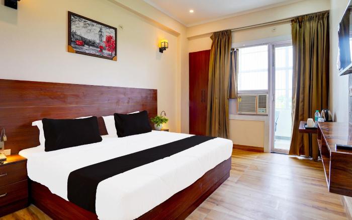 Hotel O THE VIRAAJ BANQUET & HOTEL