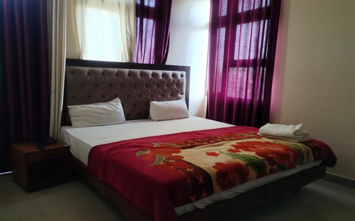 Hotel Amrapali