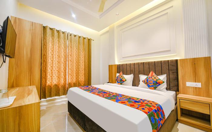 FabHotel Midway