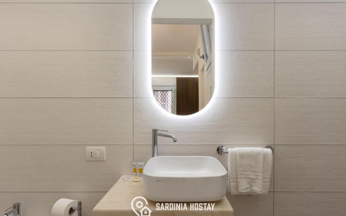 B Room in Cagliari with 1 bathrooms