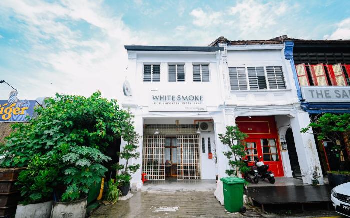 Swing & Pillows @ Lebuh Victoria, Penang