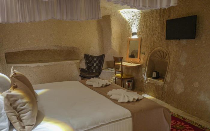 Memories Cave House