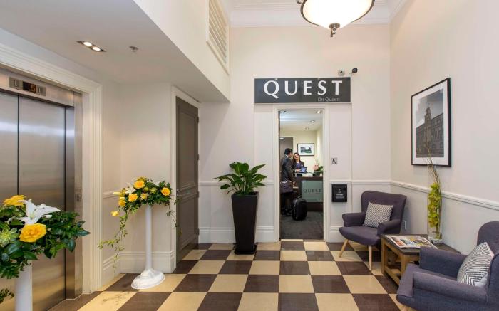Quest on Queen