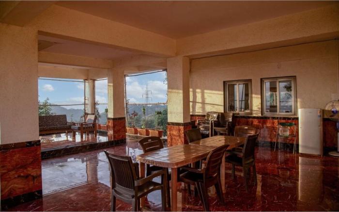 4 Bhk - Night World Fiesta