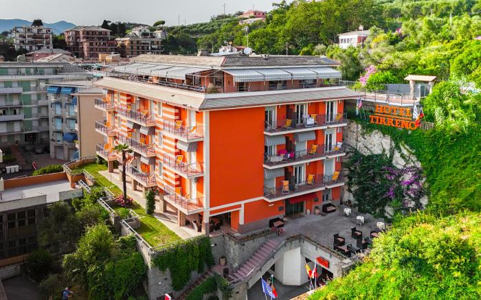 HOTEL***TIRRENO