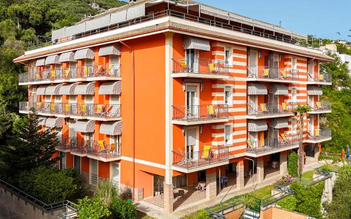 HOTEL***TIRRENO
