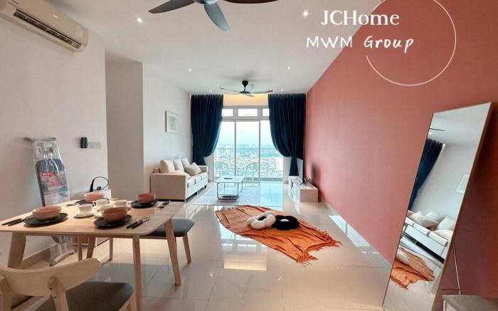 City Skyline for 4 pax 2 bedroom l 3min to CIQ